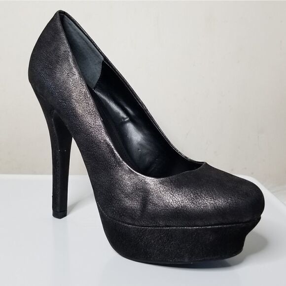 Jennifer Lopez platform high heels metallic look - Picture 1 of 9